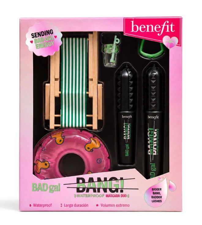 Caja de Benefit BAD gal BANG! - vista frontal